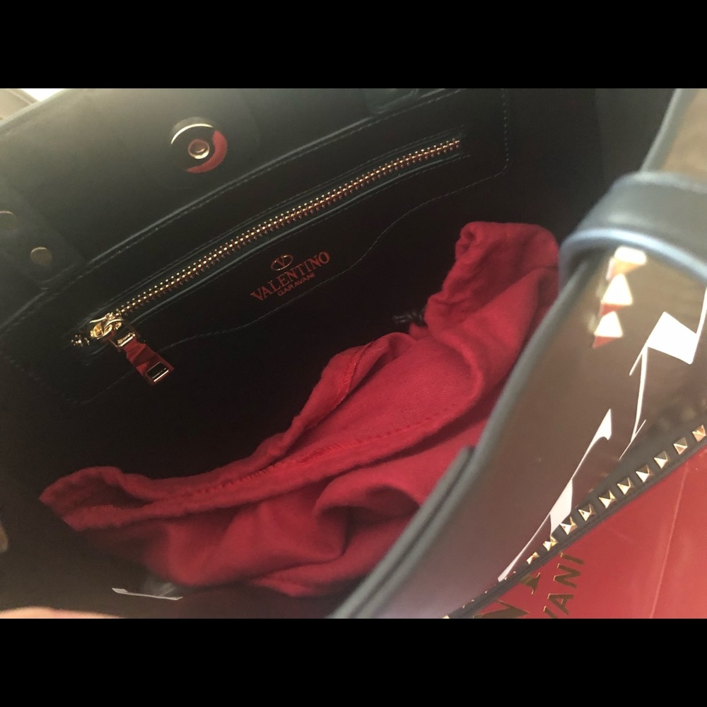 Handbag - Picture 2 of 2